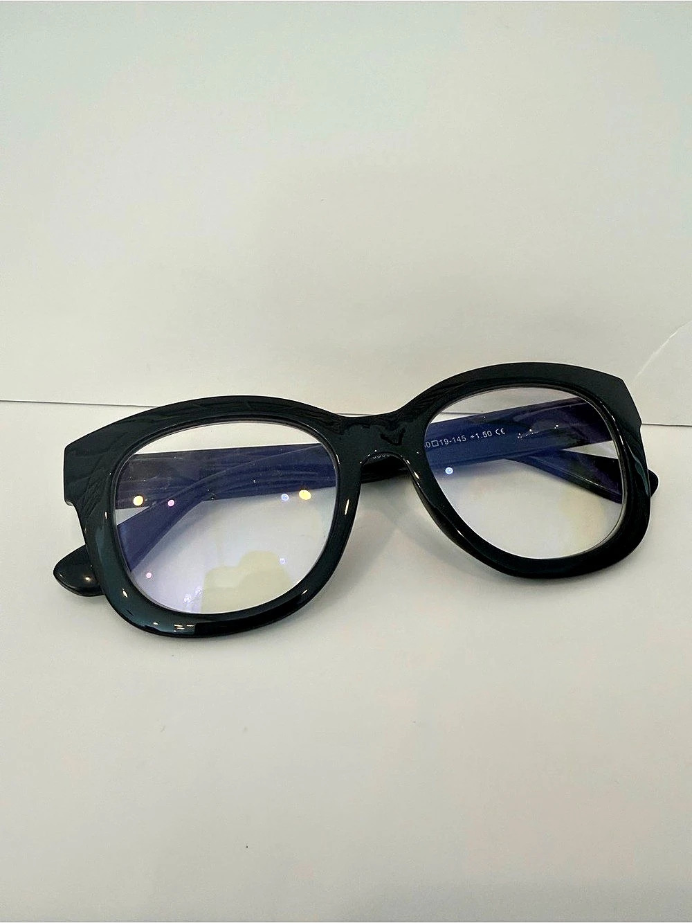 Black Frame Readers